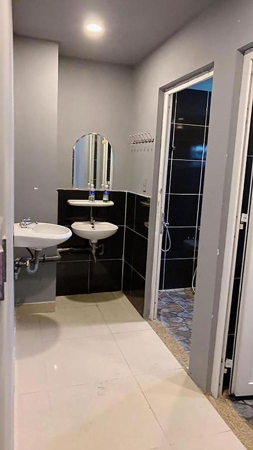 הו צ'י מין סיטי Bunny - Valentine Hotel - Bui Vien Street מראה חיצוני תמונה